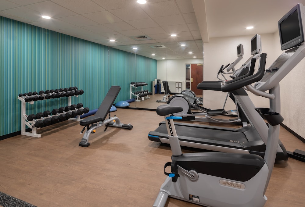 Holiday Inn Express & Suites Bradley Airport by IHG - photo 9