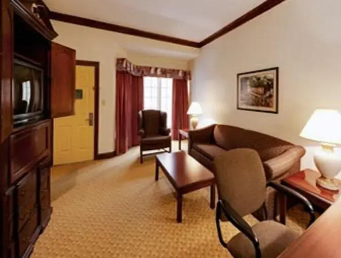Travelodge Oklahoma City North - photo 2
