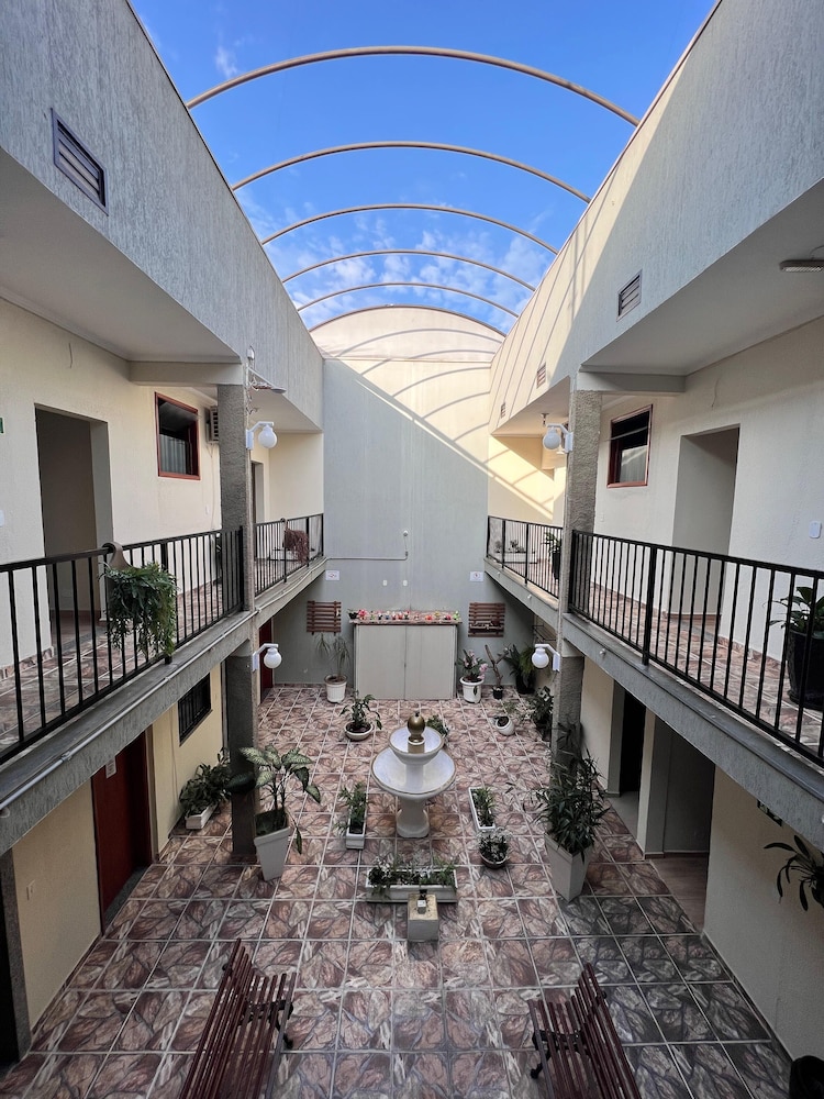 Pousada Golden House in Unknown City, Brasil