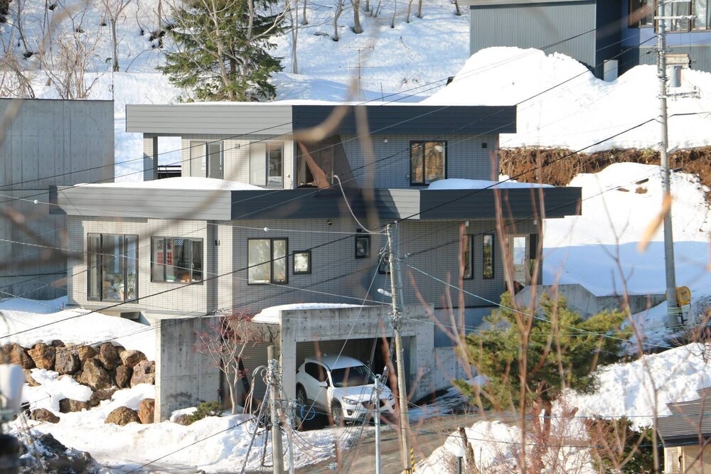 Sapporo Glamping Villa Carta — 5-Star Luxury Hotel in Sapporo, Japan
