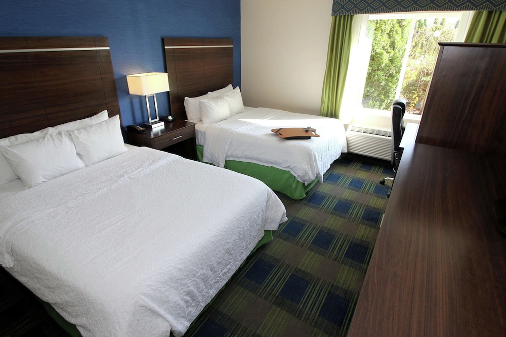 Hampton Inn Sandusky Central - photo 12