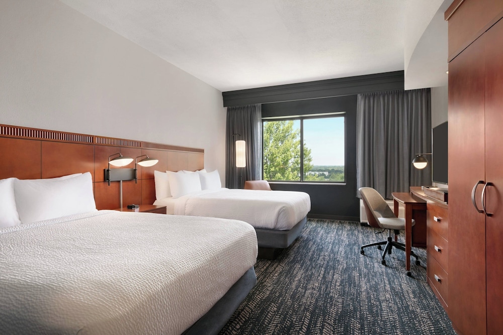 Courtyard by Marriott Lancaster - photo 11