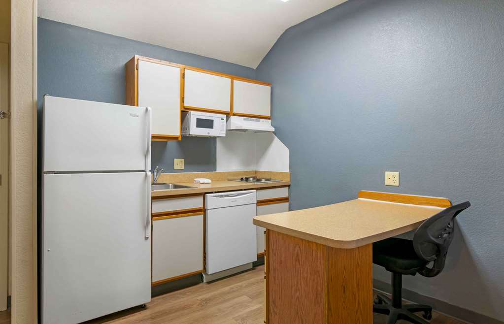 Extended Stay America Suites Kansas City Airport Tiffany Spr - photo 37