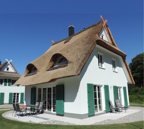 Ferienhaus Meerzeit — 4-Star Luxury Hotel in None, Germany