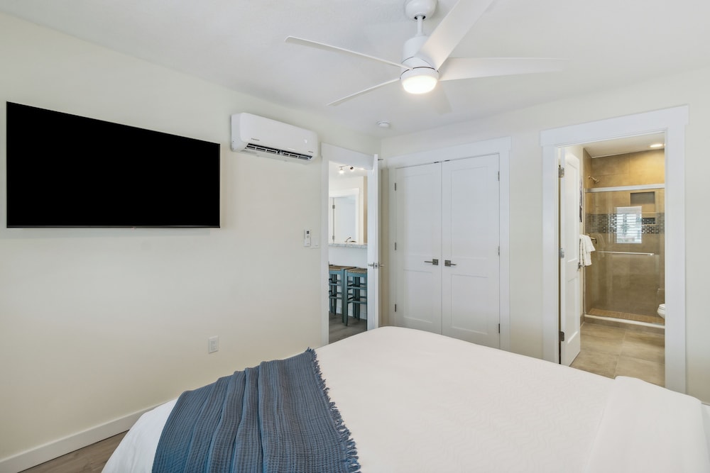 Seahorse Oceanfront Inn - photo 27