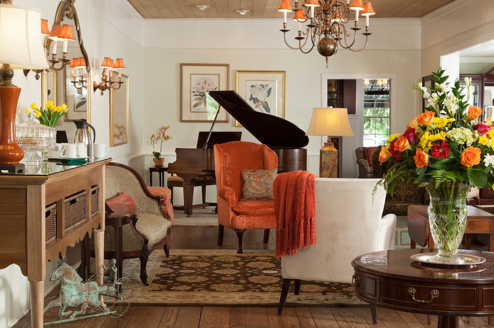 1906 Pine Crest Inn - last minute hotel in Tryon