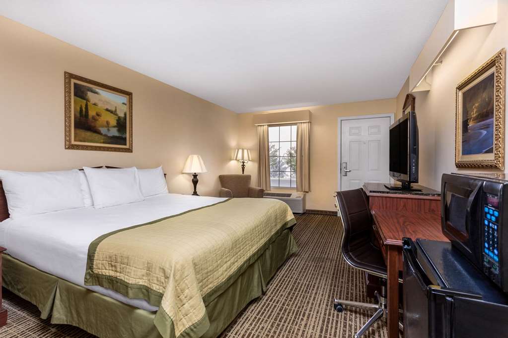 Baymont by Wyndham Easley Greenville - photo 15