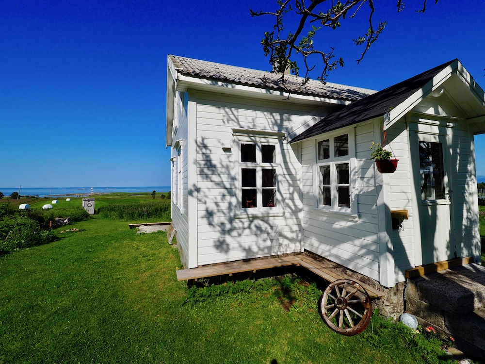 Lighthouse View Lofoten in Sand, Norway