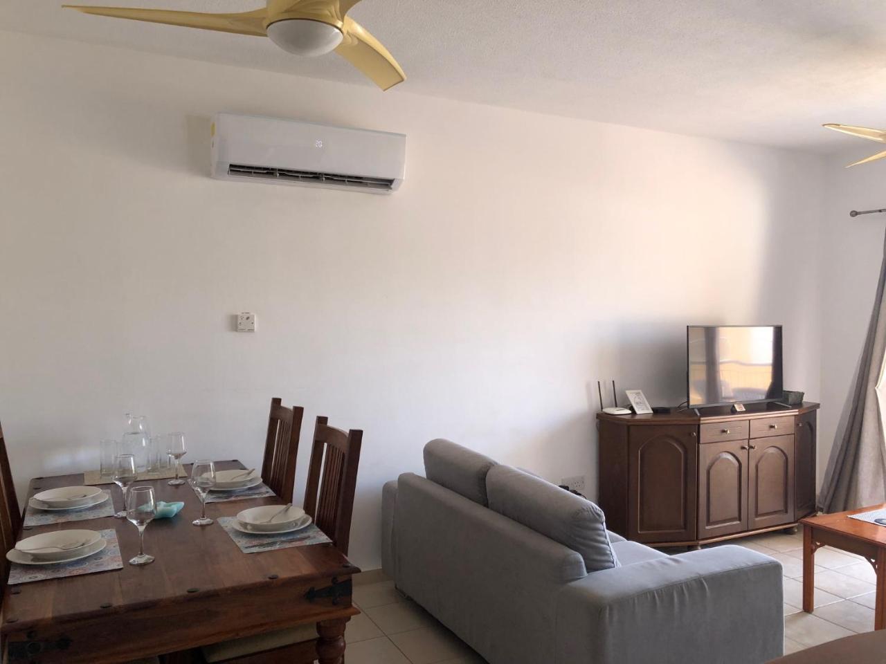 Kings Palace Stylish 2 bed apartment with sea views