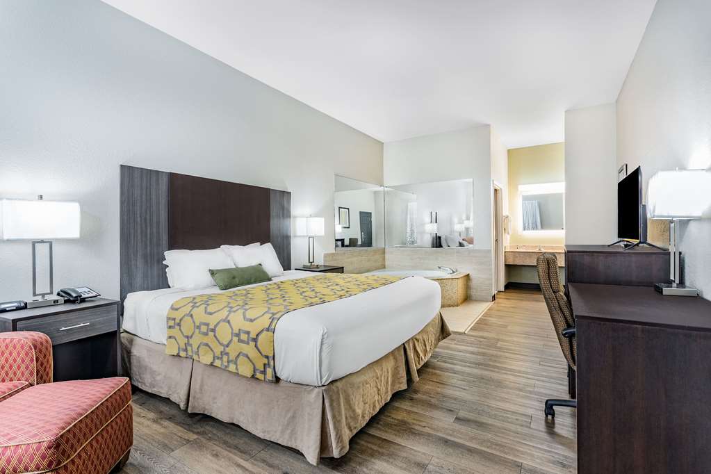 Baymont by Wyndham Midway Tallahassee - photo 35