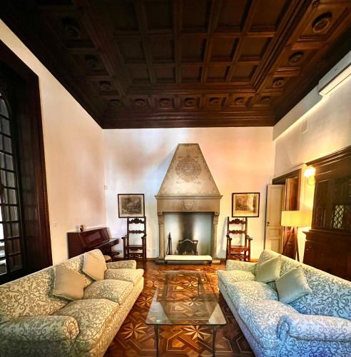 Luxury Liberty Apartment — 4-Star Luxury Hotel in Florence, Italy