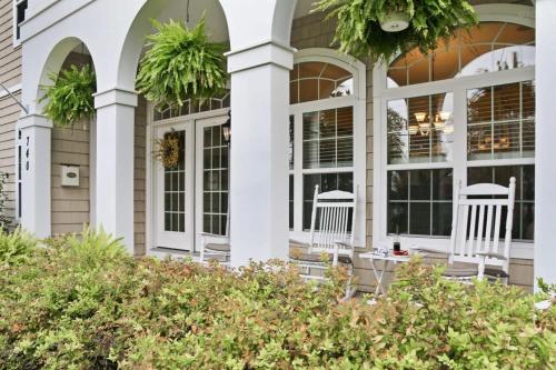 Inn Like a Lamb - photo 18