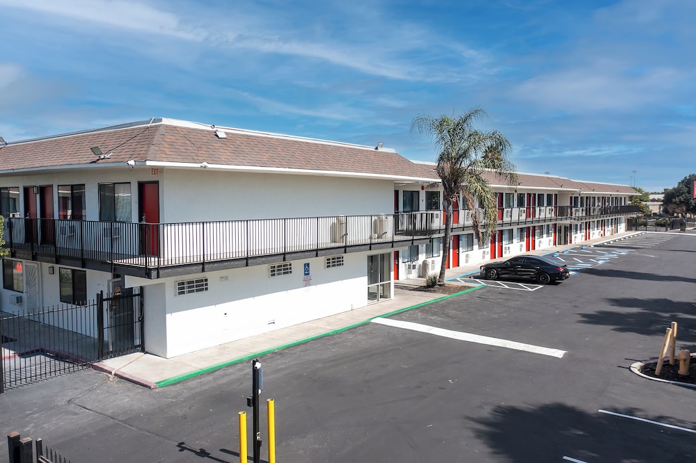 Econo Lodge Stockton near I 5 Fairgrounds - photo 36