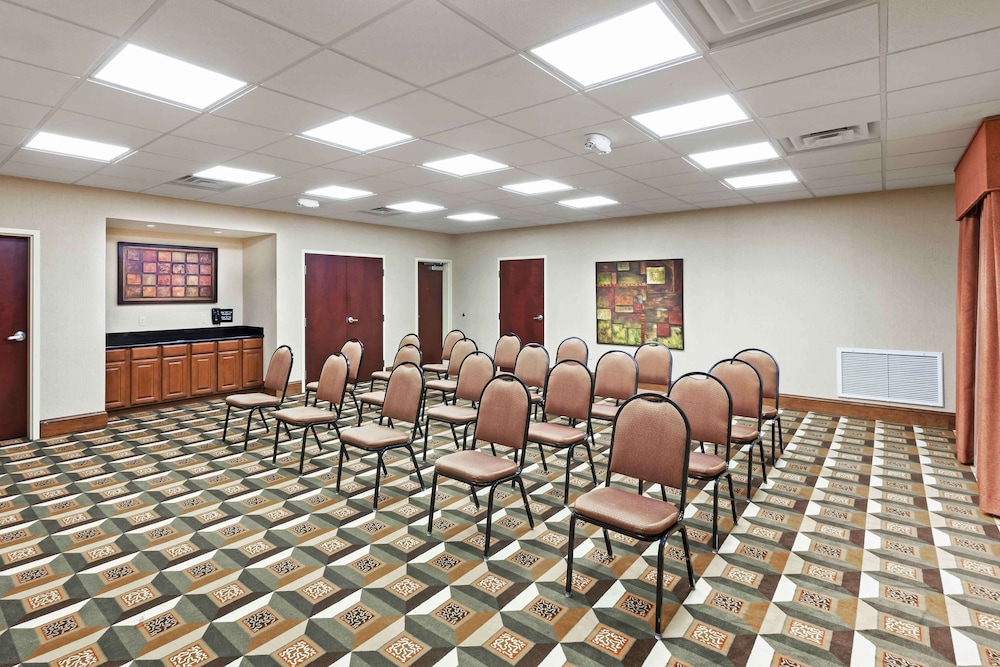Hampton Inn & Suites Morgan City - photo 56