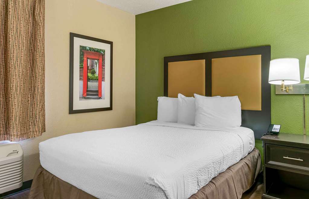 Extended Stay America Suites Detroit Madison Heights - photo 8