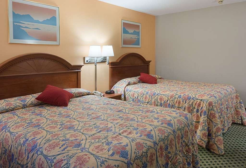 Rodeway Inn Milford I 84 - photo 11