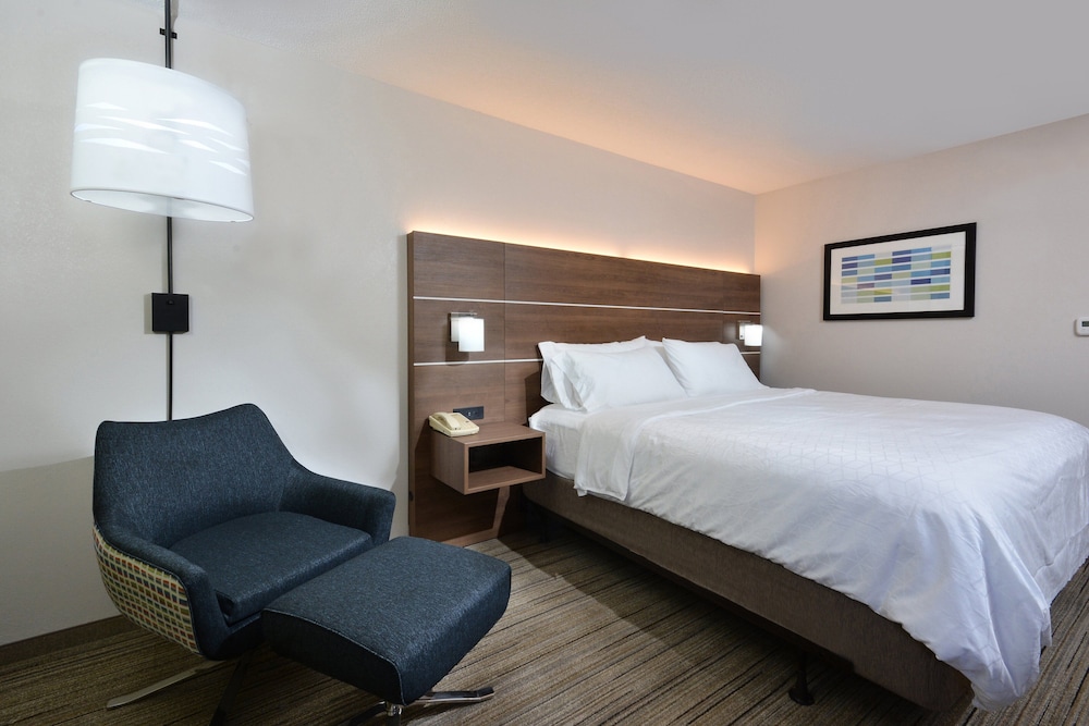 Holiday Inn Express Raleigh Durham Airport by IHG - photo 11