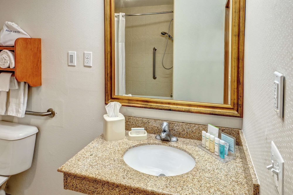 Hampton Inn Winchester - photo 26