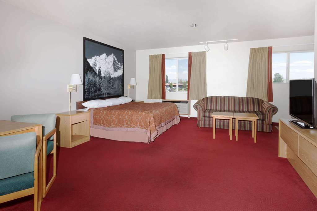 Super 8 by Wyndham Fruita - photo 14