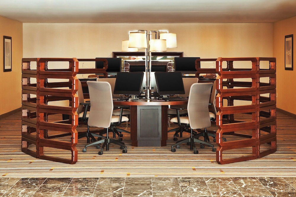 Sheraton Valley Forge Hotel King of Prussia - photo 3