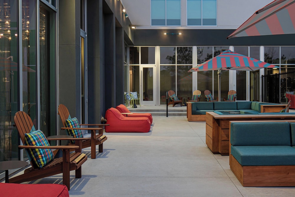 Aloft Houston Shenandoah - photo 17