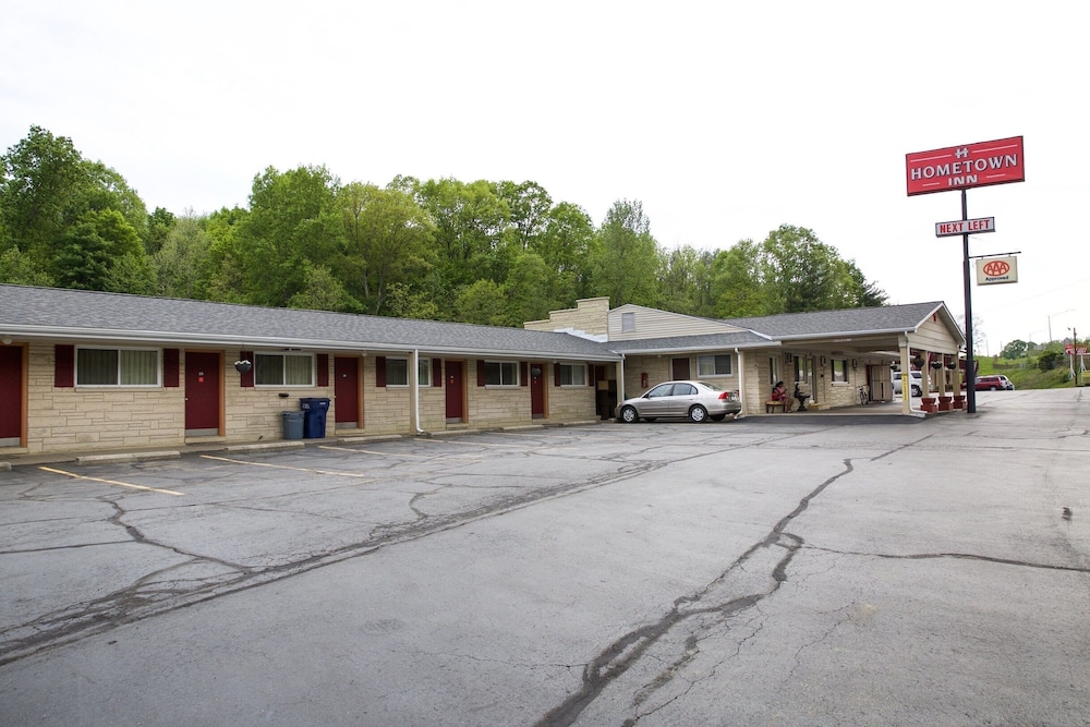 Hometown Inn Athens - photo 18