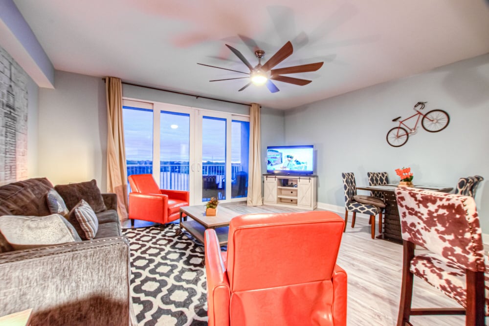 Laketown Wharf Resort by Aneliya's Rentals - photo 586