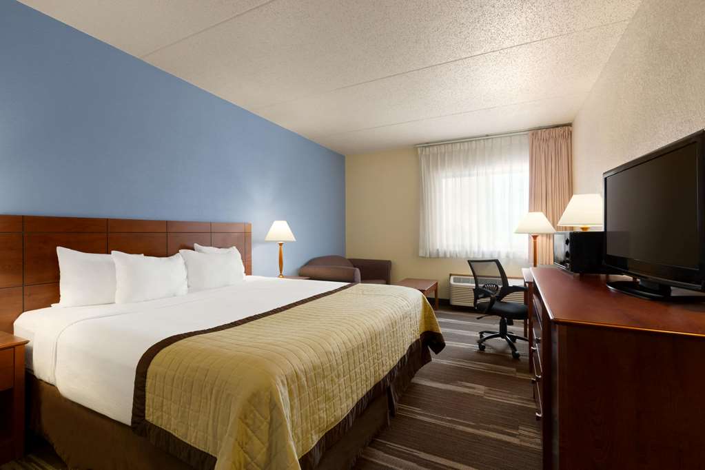 Ramada Inn By Wyndham Doublewood Fargo - photo 12
