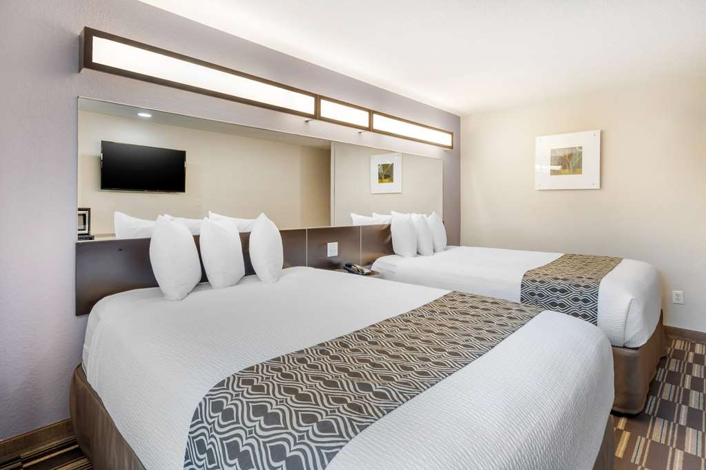 Microtel Inn & Suites by Wyndham Brooksville - photo 24
