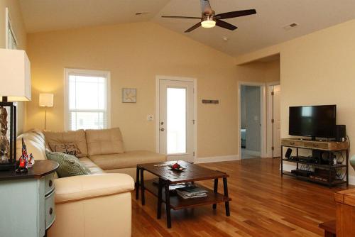Bonne Mer by Oak Island Accommodations - photo 33