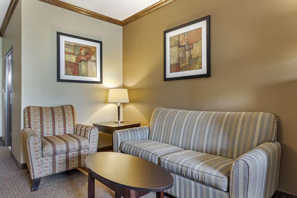 Best Western Plus Texoma Hotel & Suites - photo 21