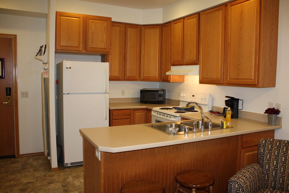 Juneau Hotel - photo 8