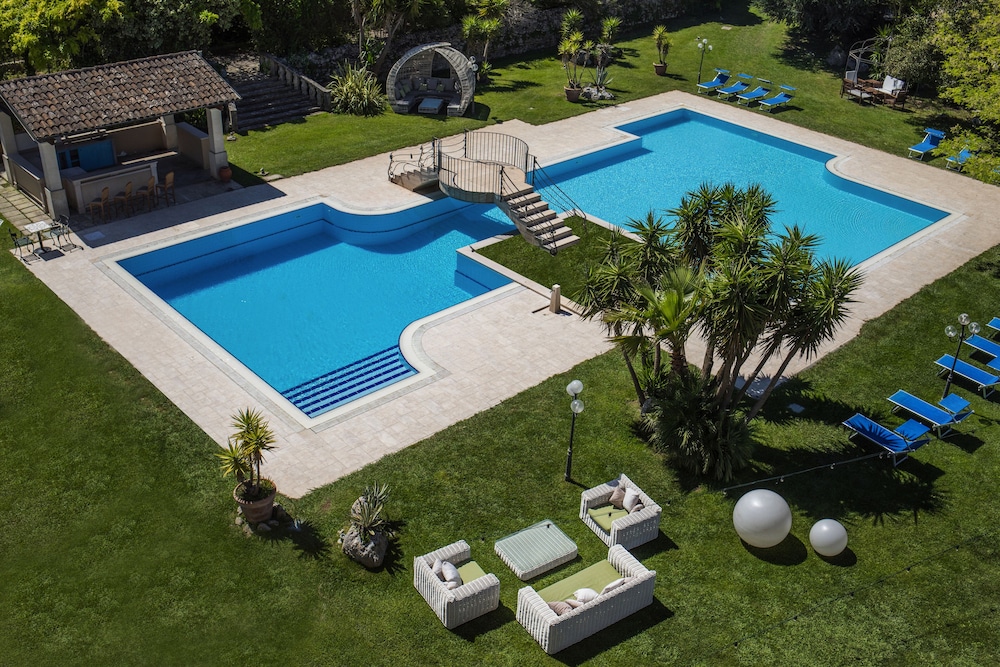 Hotel Hermitage — 4-Star Luxury Hotel in Galatina, Italy