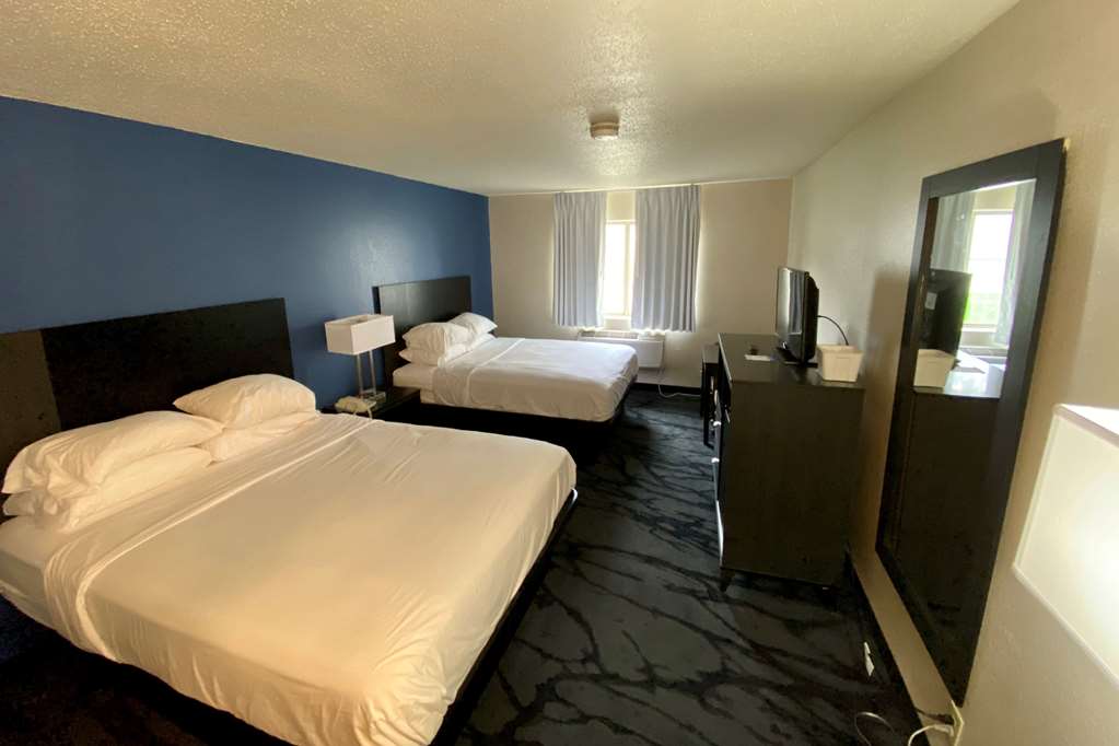 Baymont Inn & Suites by Wyndham Swanton Toledo Airport - photo 11