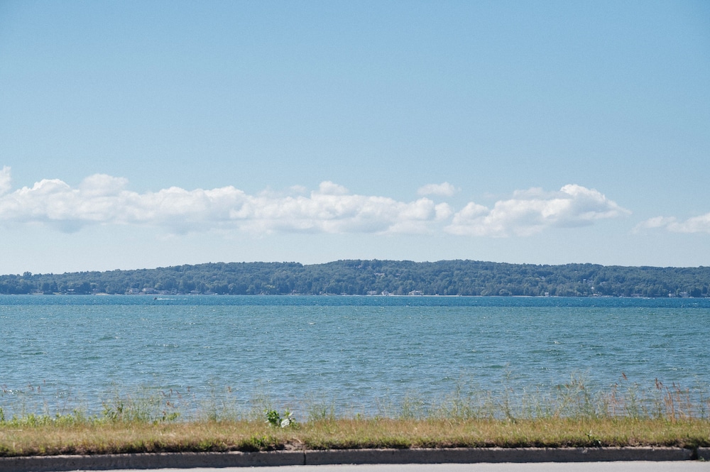 Kasa Gold Coast Inn Traverse City - photo 38