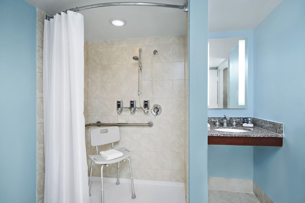 Four Points by Sheraton Richmond Airport - photo 8