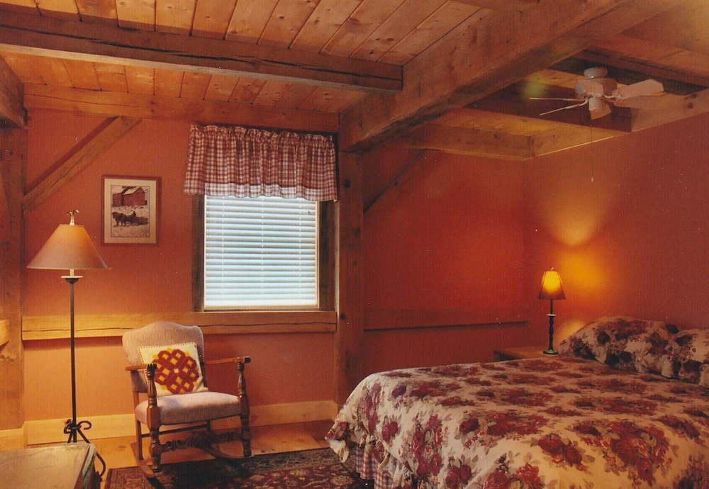 Yellow Barn Estate - photo 3