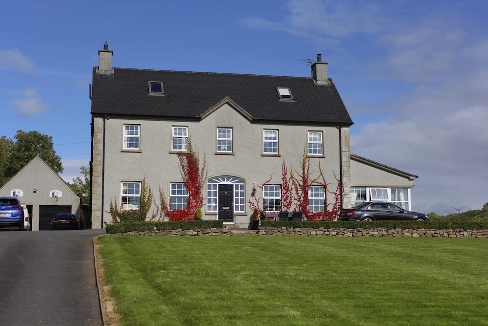 Roe Valley Manor And Estate — hotel in Limavady