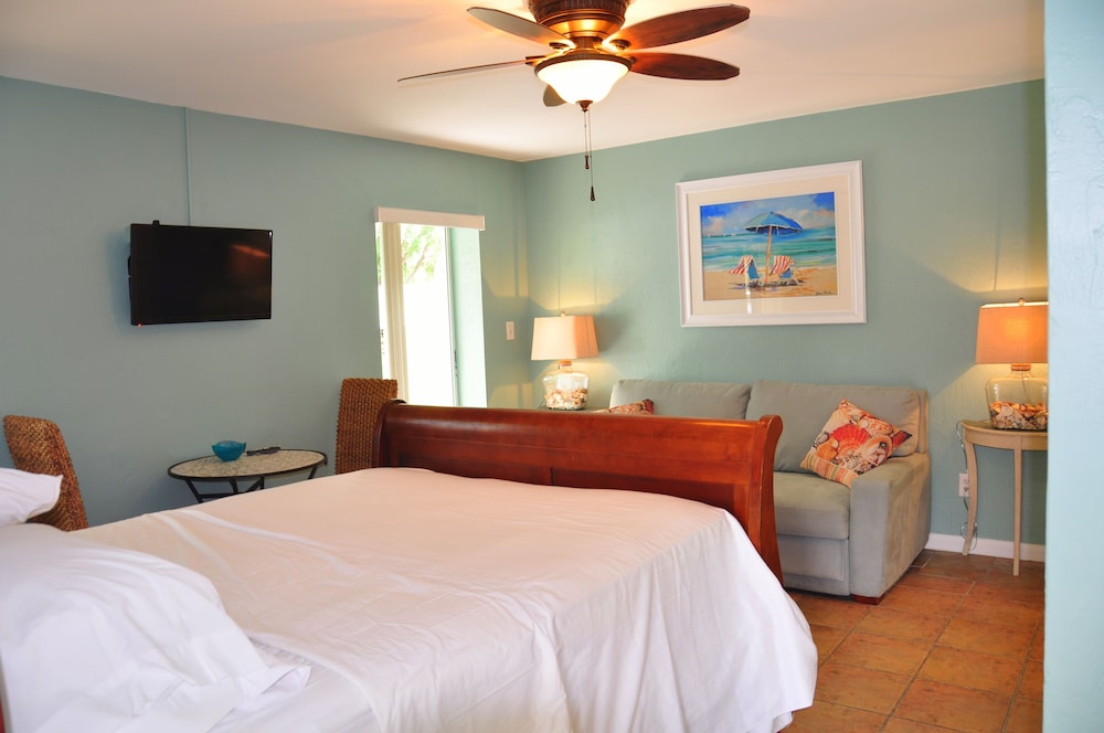 Lido Islander Inn - photo 4