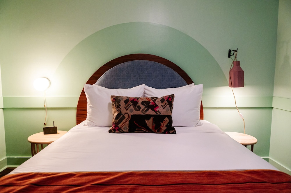 Frenchmen Hotel - photo 22