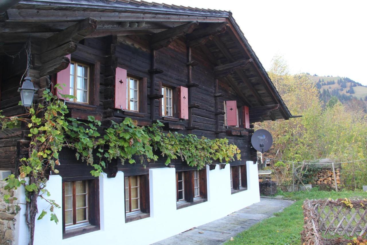 Chalet Bergwelt Panoramic View — 4-Star Luxury Hotel in Frutigen, Switzerland