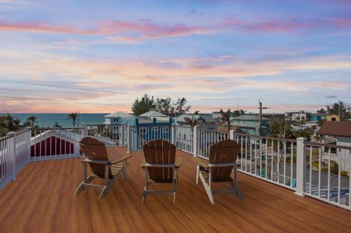 Casa Del Mar — 4-Star Luxury Hotel in Bradenton Beach, United States