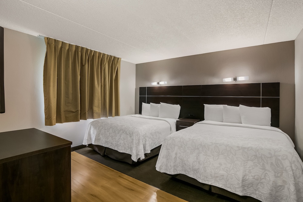 Red Roof Inn PLUS & Suites Knoxville West Cedar Bluff - photo 18