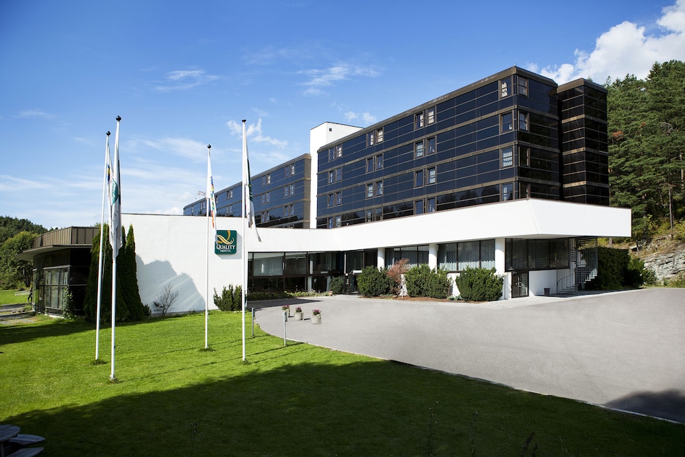 Quality Hotel Entry - carbon neutral hotel in Kolbotn