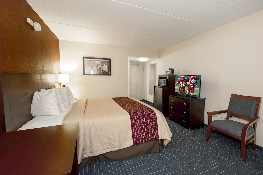 Red Roof Inn Annapolis - photo 9
