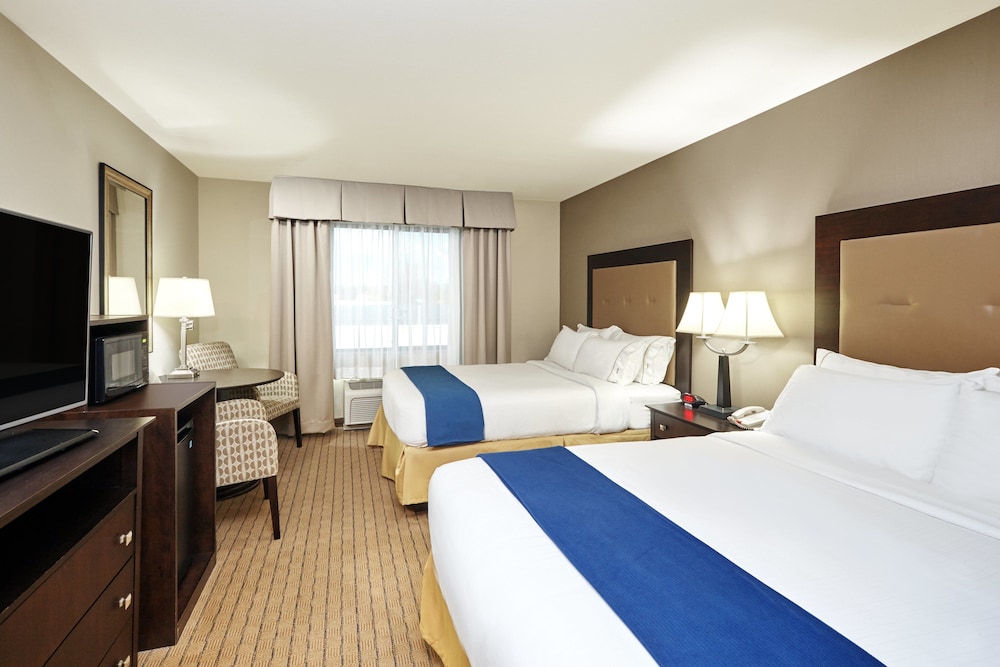 Holiday Inn Express Hotel & Suites Madison Verona by IHG - photo 22