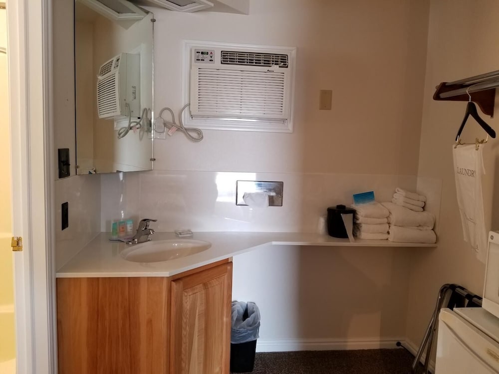 Plaza Motel - featured photo