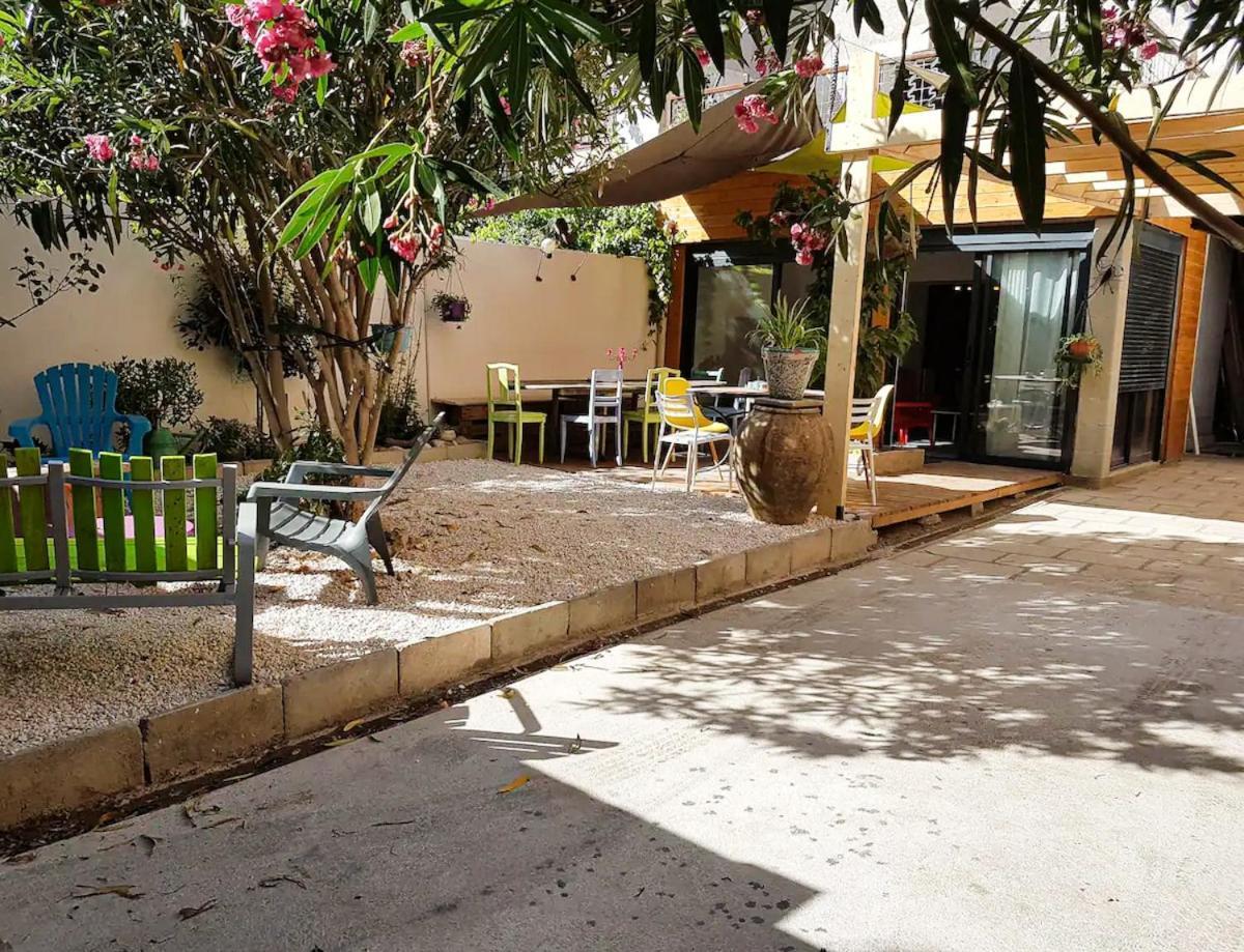 La Vigneronne Between River And Sea — hotel in Serignan