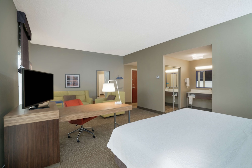 Hampton Inn Madison Huntsville Airport - photo 16