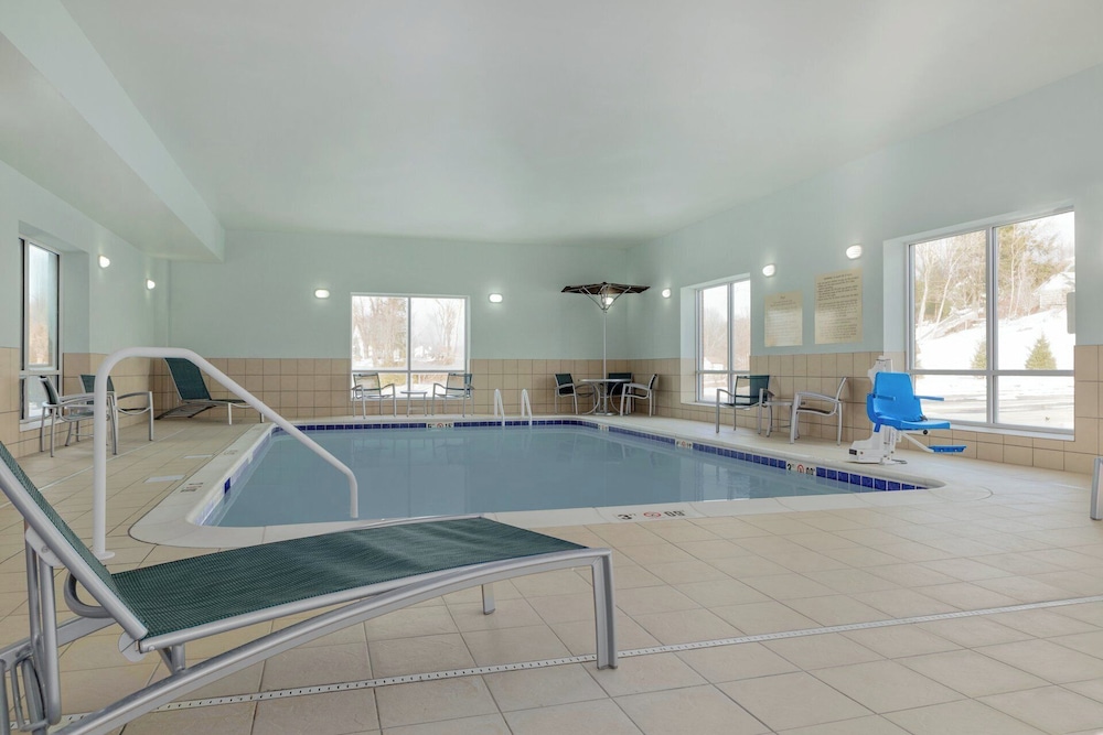 Hampton Inn & Suites Parkersburg Downtown - photo 25